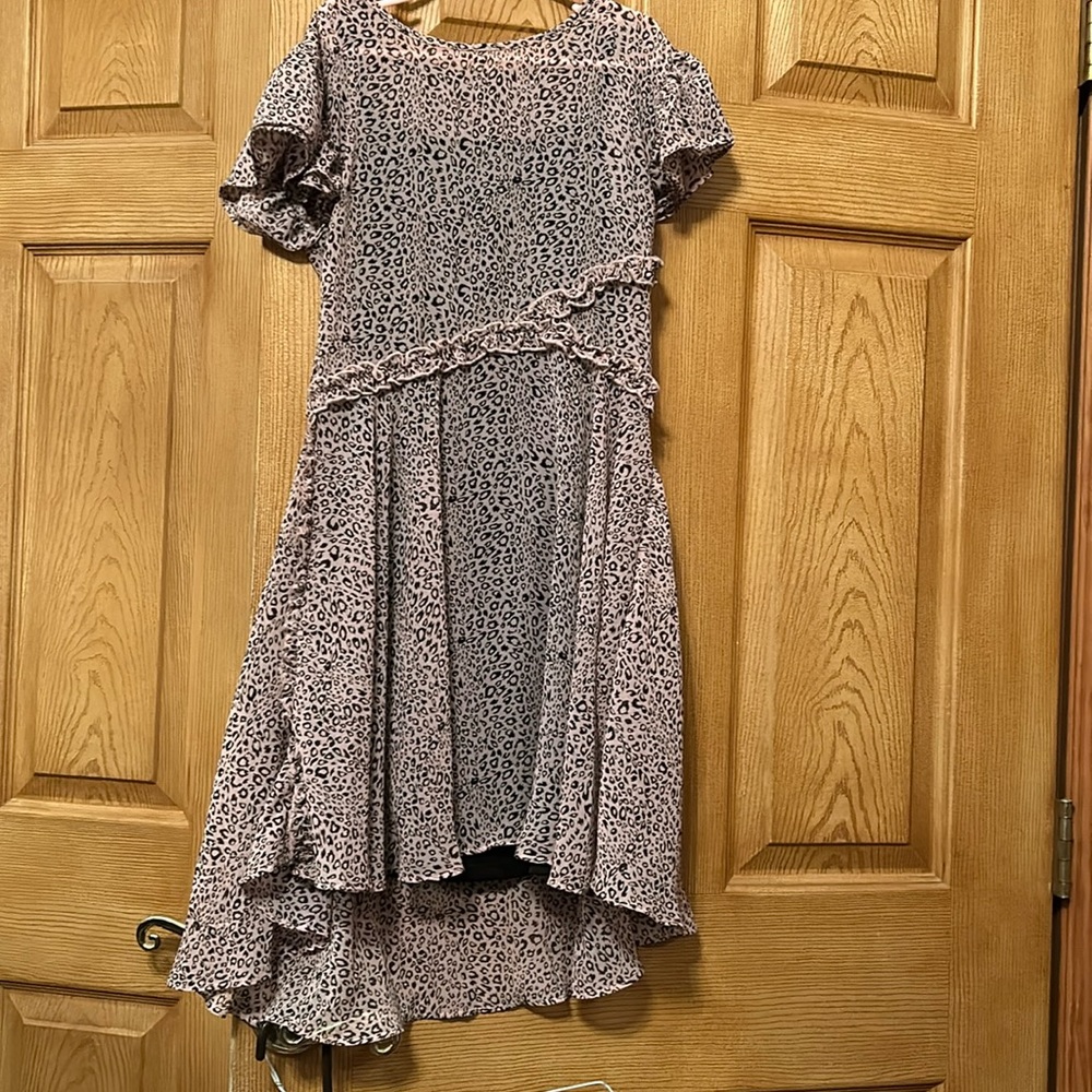 Pink cheetah girls NWT size M (10) kidpik hi low dress with ruffle trim